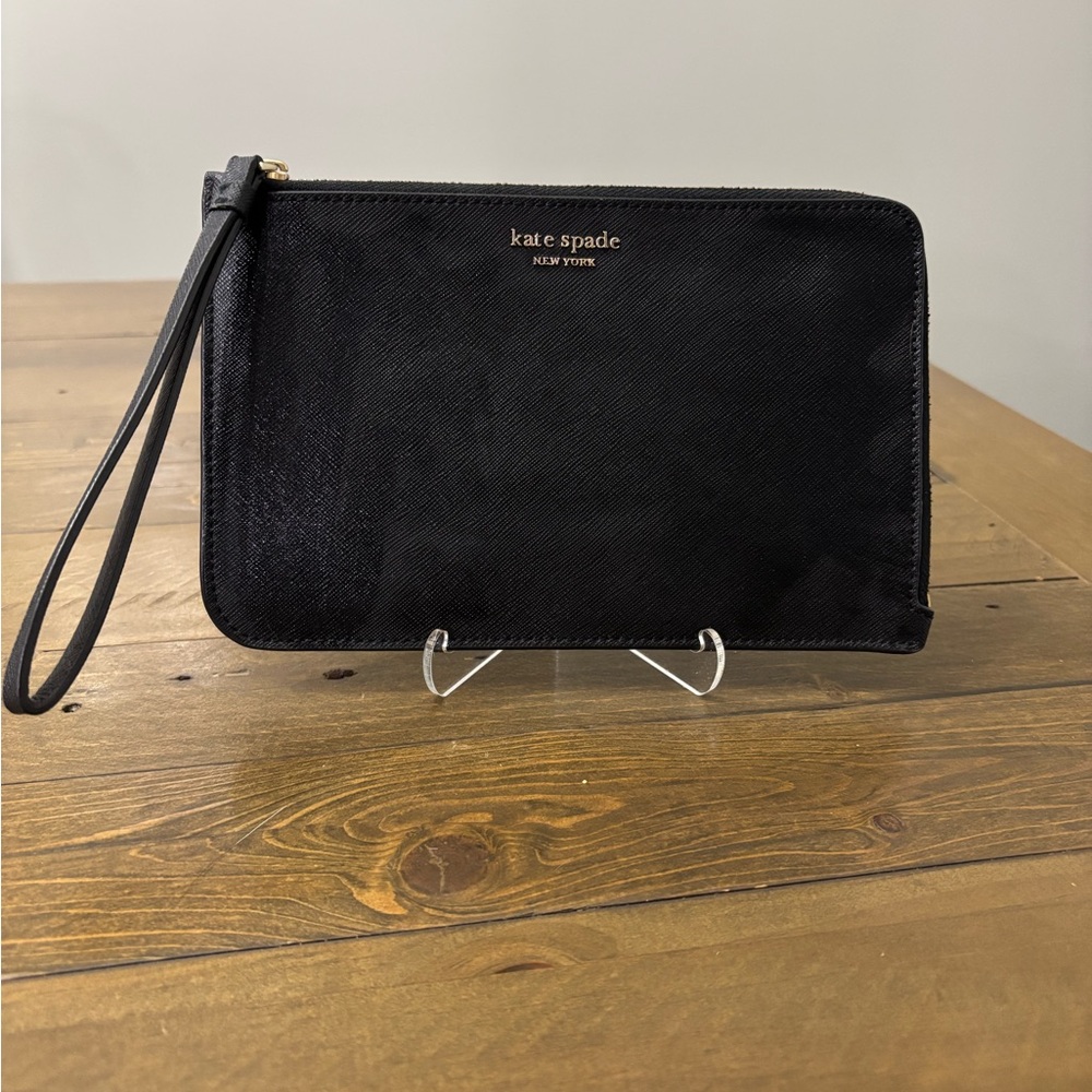 Kate Spade Saffiano Leather Wristlet in Black